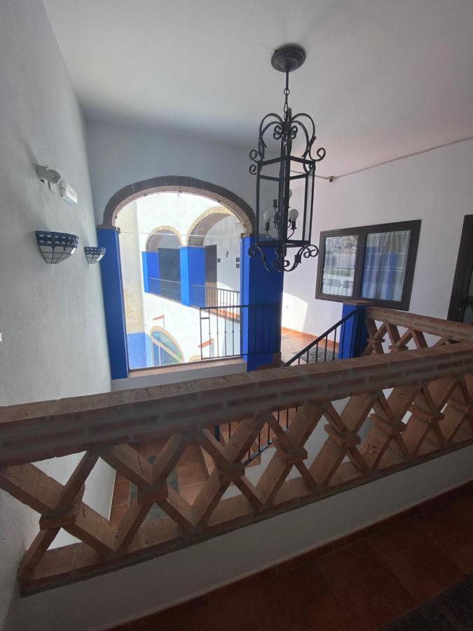 Hotel Rural La Posada De Las Cigueenas Jerez De Los Caballeros Exterior photo