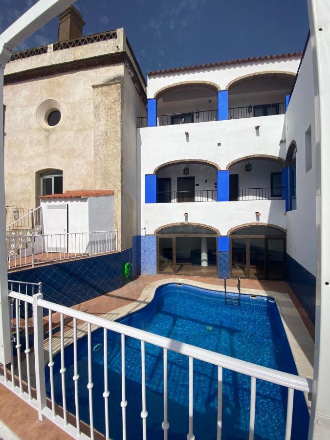 Hotel Rural La Posada De Las Cigueenas Jerez De Los Caballeros Exterior photo